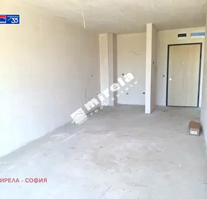 Снимка 2 — Двустаен апартамент с тераса в Малинова долина, София