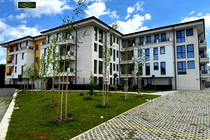 Тристаен апартамент с две тераси в Малинова долина, София