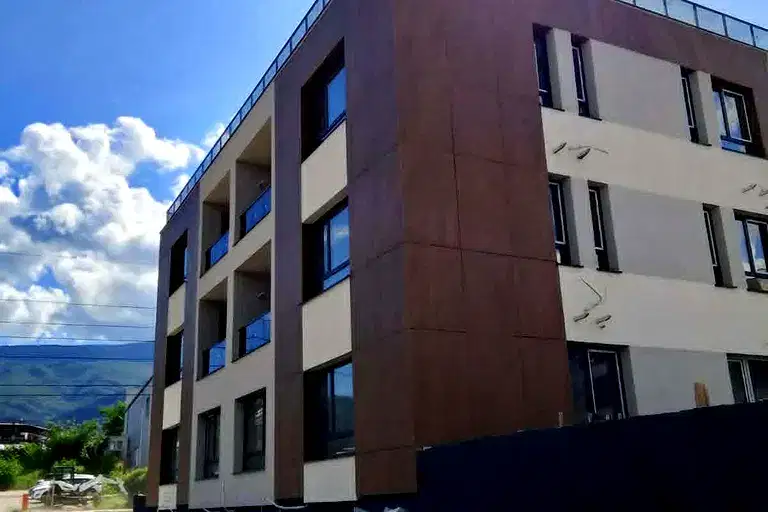 Three-room apartment in Malinova dolina with East/North aspect