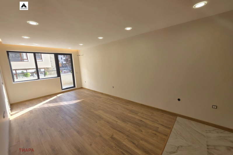 Three-room apartment with two bathrooms in Malinova dolina, Sofia