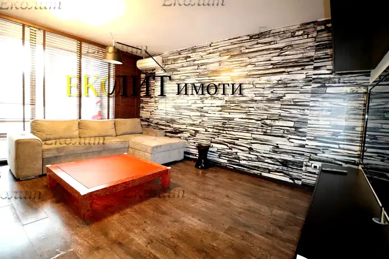 Spacious 3-room apartment in Manastirski Livadi with two terraces