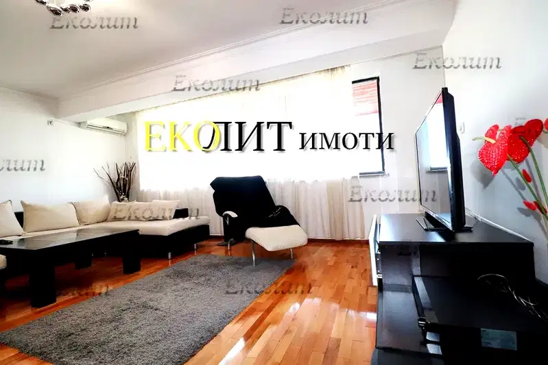 Луксозен 2-стаен апартамент с голяма тераса в Медицинска академия, София