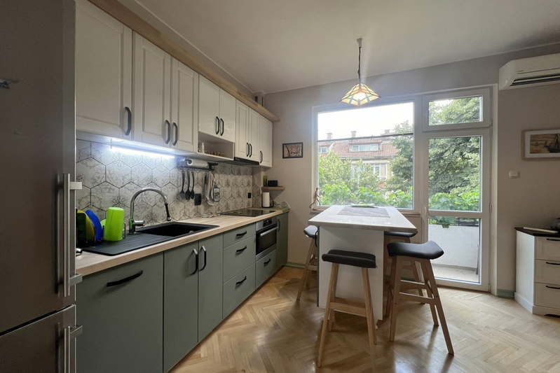 3-bedroom apartment in Sofiya, Medicinska Akademiya