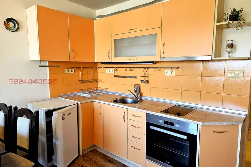 3-bedroom apartment in Sofiya, Mladost 1