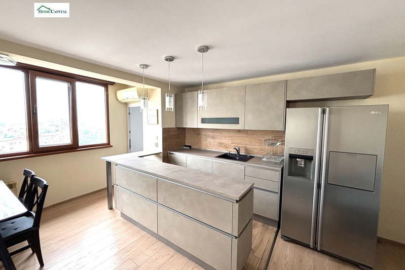 3-bedroom apartment in Sofiya, Mladost 1