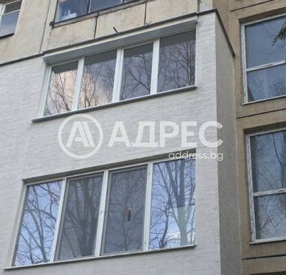 Снимка 2 — Тристаен апартамент с две тераси в Младост 3, София