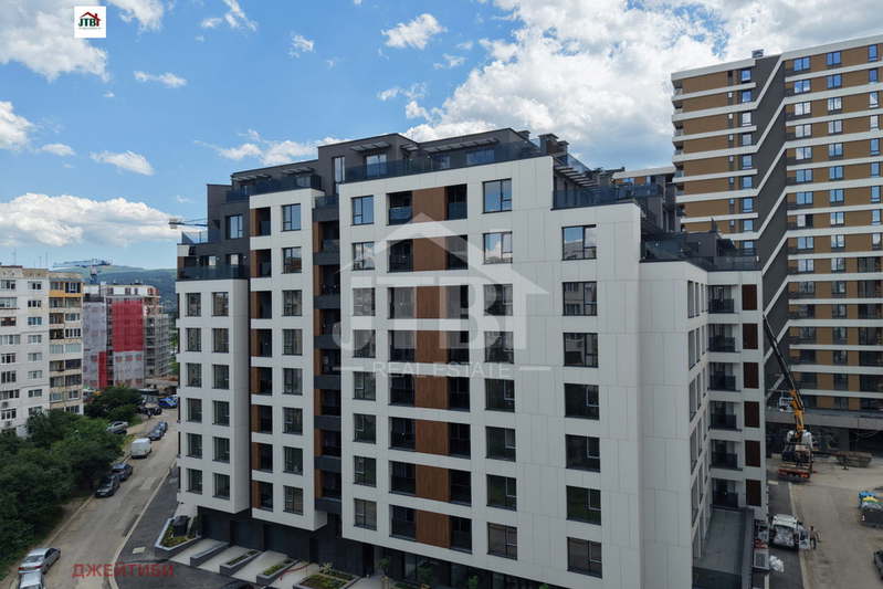 3-bedroom apartment in Sofiya, Mladost 4