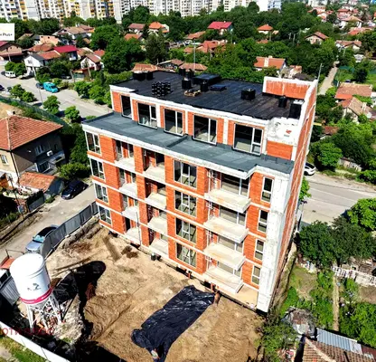 Снимка 3 — Тристаен апартамент с тераса в Модерно предградие, София