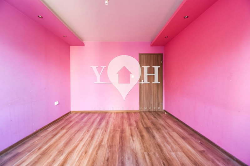 4-bedroom apartment in Sofiya, Nadejda 1