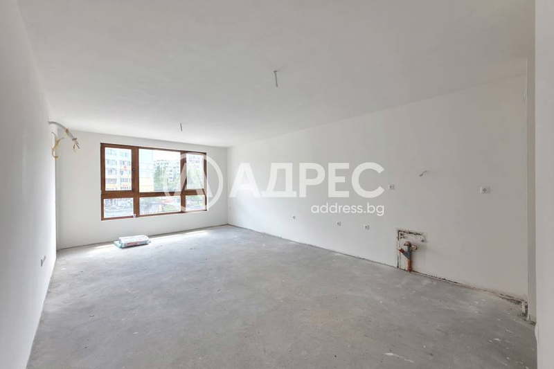 Three-room apartment with south aspect in Obelya 1, Sofia