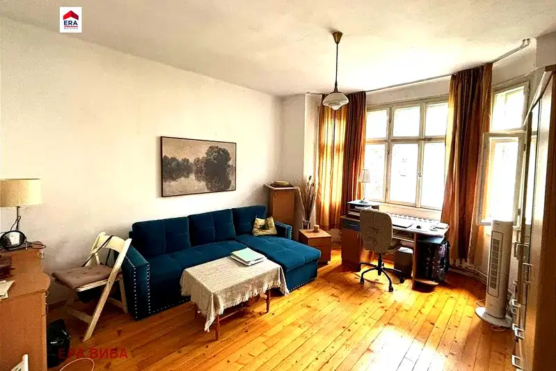 4-room apartment in Oborishte with terrace and basement storage