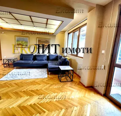 Снимка 4 — Четиристаен апартамент с три тераси в Оборище, София