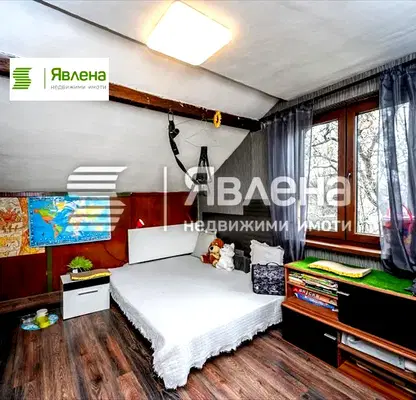 Снимка 3 — Тристаен апартамент с тераса и двор в Овча купел, София