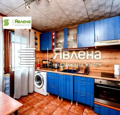 Снимка 4 — Тристаен апартамент с тераса и двор в Овча купел, София