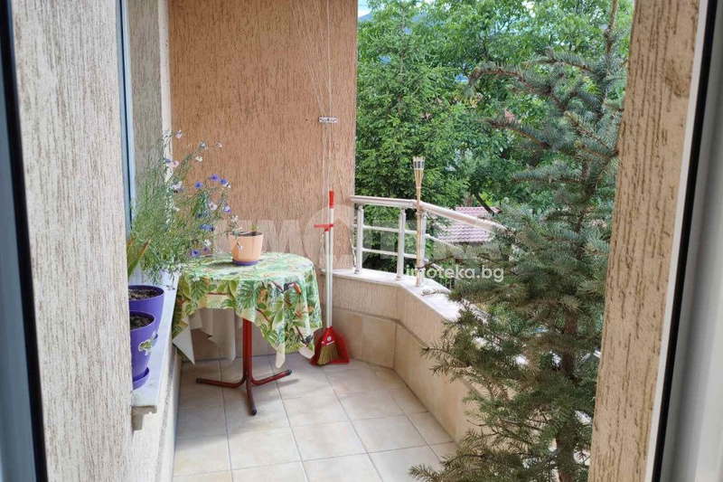 Двустаен апартамент в Павлово с асансьор и западно изложение