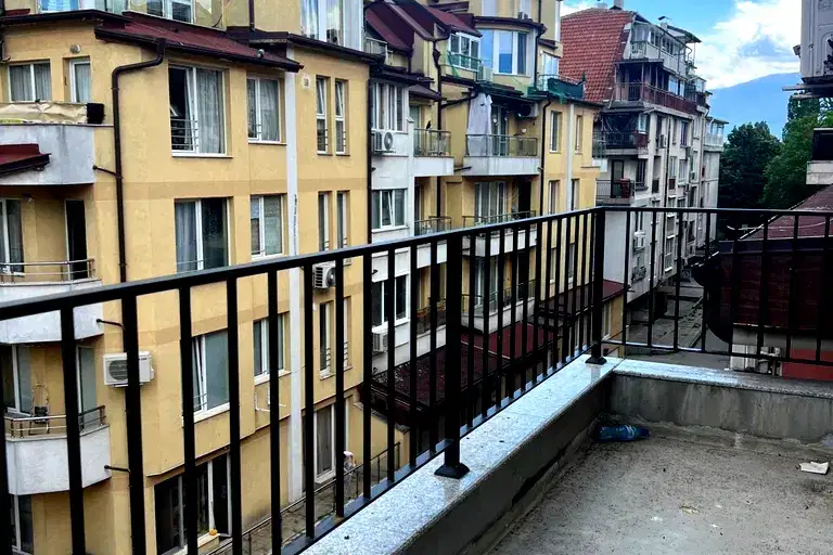 3-bedroom apartment in Sofiya, Reduta