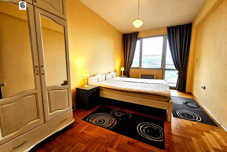 3-bedroom apartment in Sofiya, Reduta