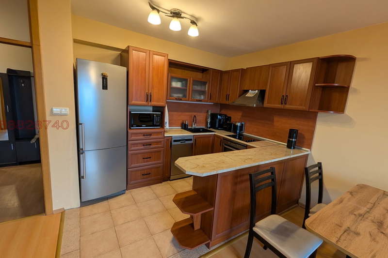 3-bedroom apartment in Sofiya, Reduta