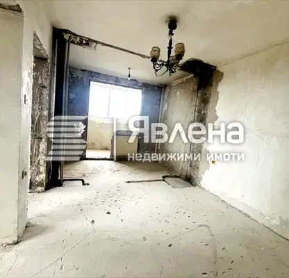 Снимка 3 — Тристаен апартамент в Слатина с балкон и таванско помещение