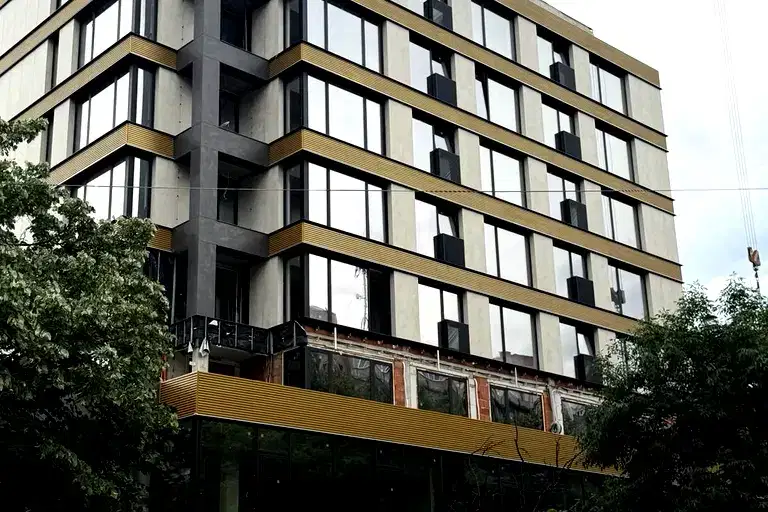 3-bedroom apartment in Sofiya, Strelbishte
