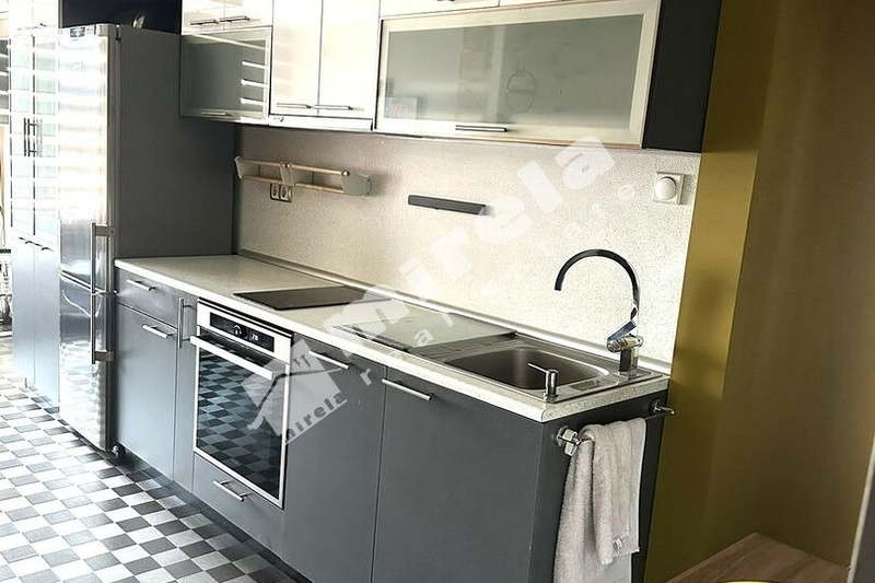 3-bedroom apartment in Sofiya, Strelbishte