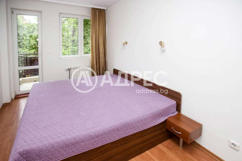 3-bedroom apartment in Sofiya, Strelbishte