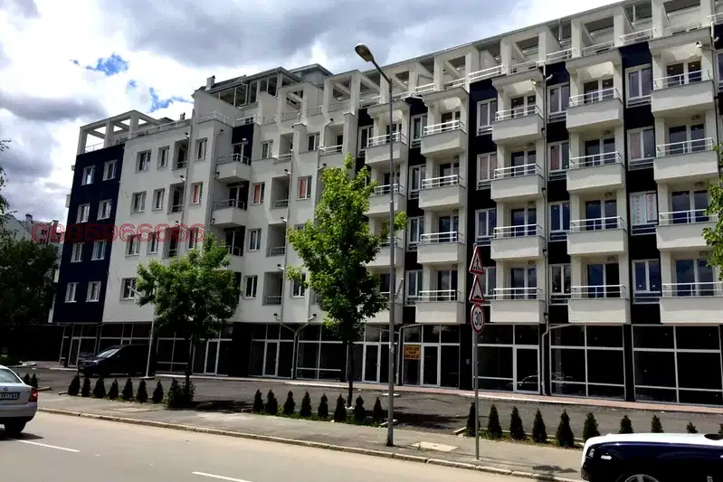 Двустаен апартамент с тераса в Студентски град, София