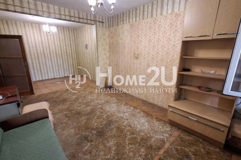 Двустаен апартамент в Сухата река с асансьор и паркинг