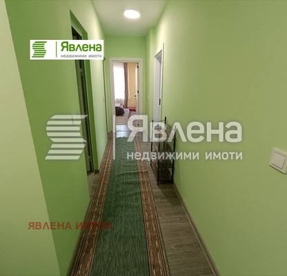 Снимка 2 — Тристаен апартамент с две тераси в Суха река, София