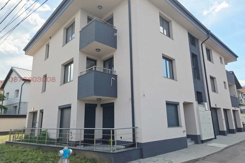 3-bedroom apartment in Sofiya, Suhodol