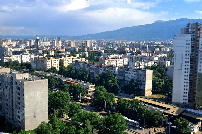 Южен 2-стаен апартамент с панорамна гледка в Света Троица