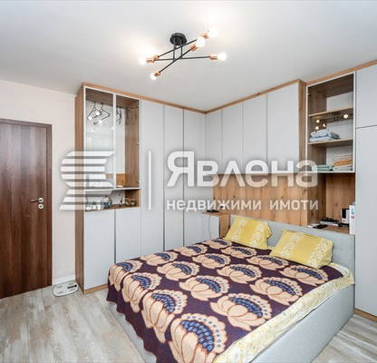 Снимка 3 — Двустаен апартамент в Света Троица, София с мазе