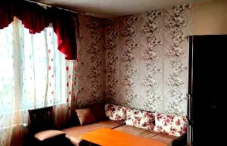 Двустаен апартамент в кв. Свобода с остъклен балкон