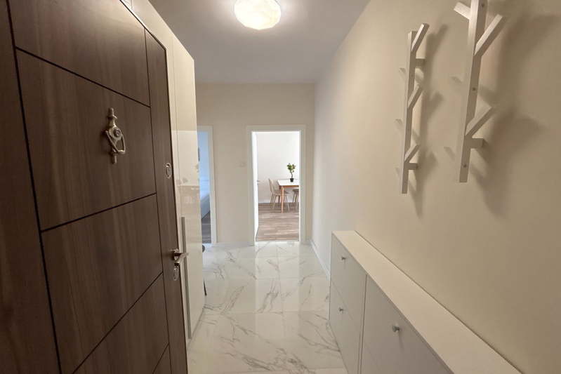 2-bedroom apartment in Sofiya, Tolstoi