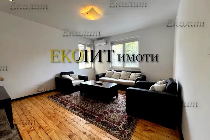 Просторен 3-стаен апартамент в Яворов с камина