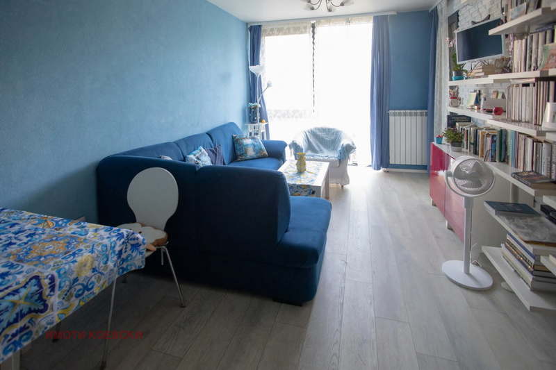 Two-room apartment in Zona B-18 with terrace, Sofia