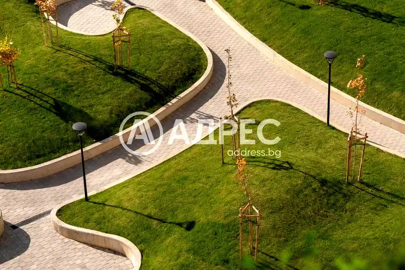 Двустаен апартамент на партер в Зона Б-5, с тераса