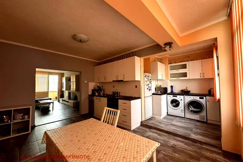 3-bedroom apartment in Stara Zagora, Centyr