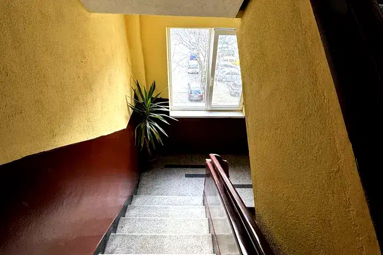 Тристаен апартамент в Стара Загора, Център