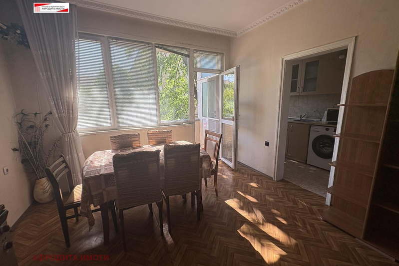 3-bedroom apartment in Stara Zagora, Centyr