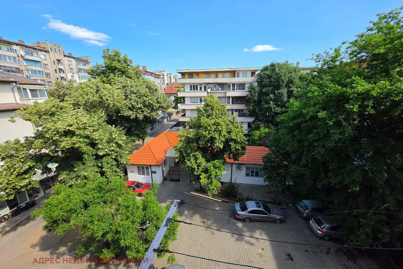 Тристаен апартамент в Стара Загора, Център