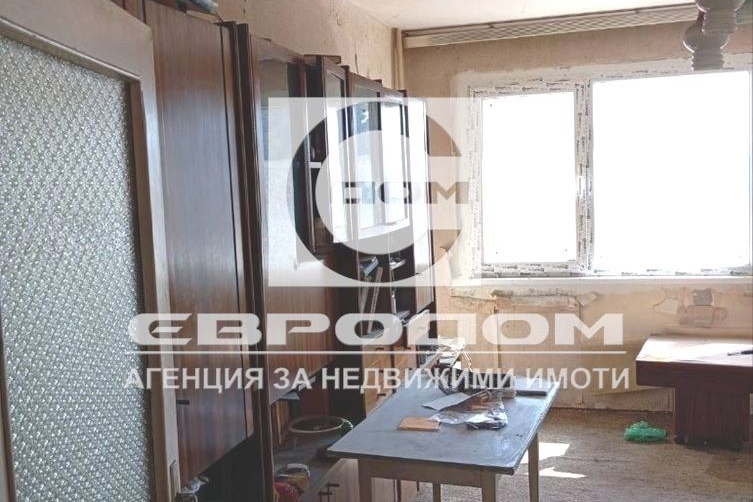 4-bedroom apartment in Stara Zagora, Centyr