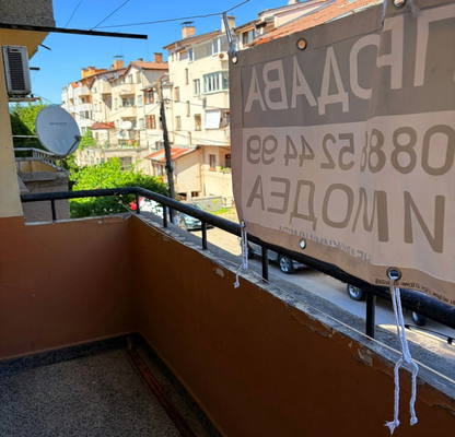 Снимка 4 — Тристаен апартамент в Ловеч, Троян