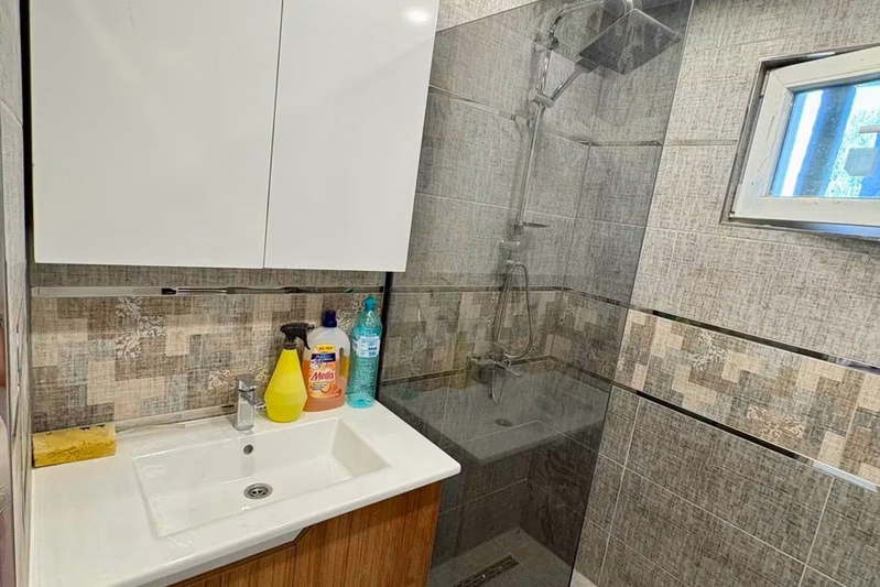 4-bedroom apartment in Tyrgovishte, Centyr