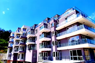 Тристаен апартамент с южно изложение в Джанавара, Варна