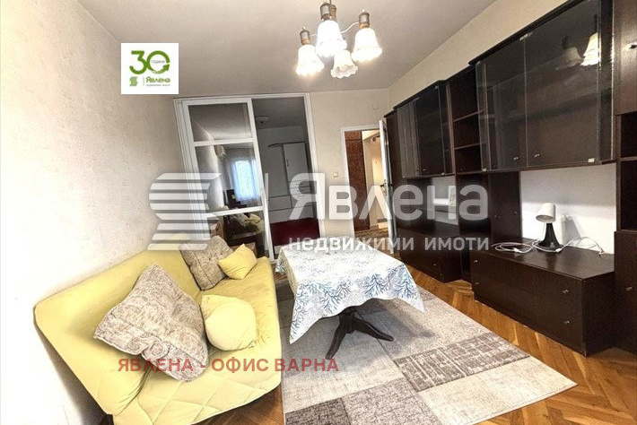 Тристаен апартамент с южно изложение в Аспарухово, Варна