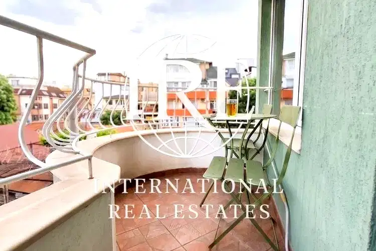 3-bedroom apartment in Varna, Biznes Hotel