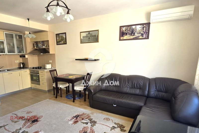 Two-room apartment with parking space in Briz, Varna