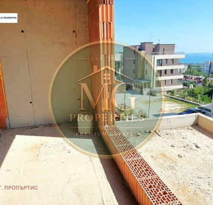 Снимка 5 — Двустаен апартамент с морска панорама в Бриз, Варна