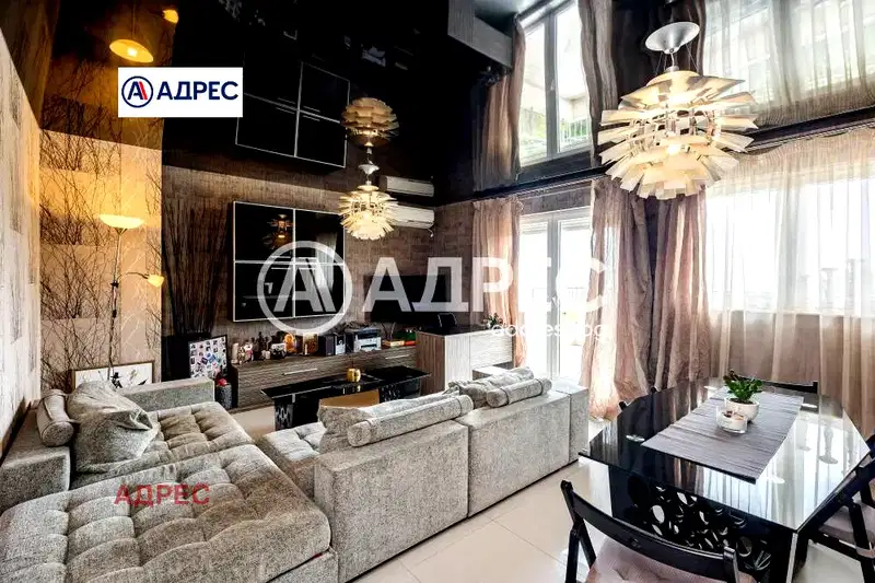 Тристаен апартамент с морска панорама в Бриз, Варна